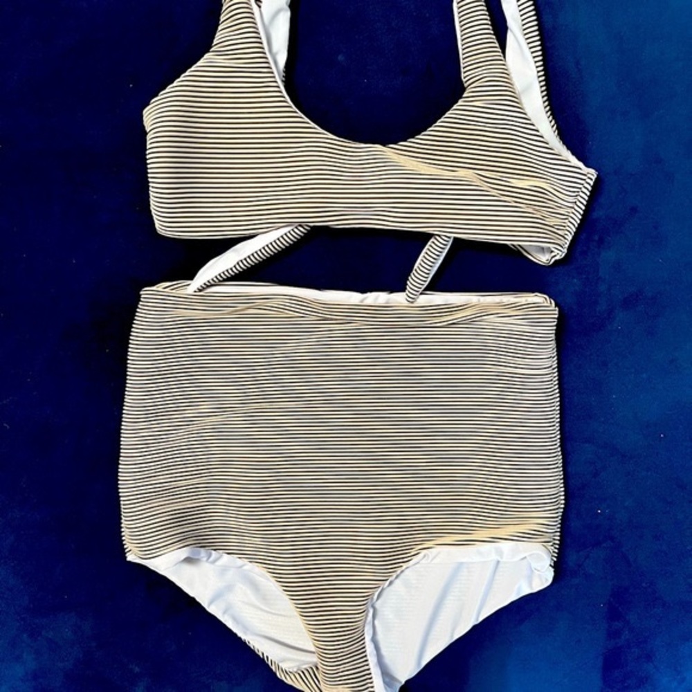 Of One Sea woman’s two piece high wasted bikini size large